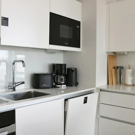 Spacious For 4 With Sauna Apartment *