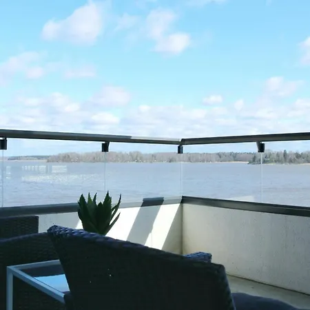 Apartment Spacious For 4 With Sauna *